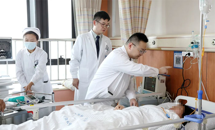 <b>ѧ¾ Ծչ  ϺʮԿҽԺžΡ¬ƺײʿͦԿ׽ҽʦ</b>